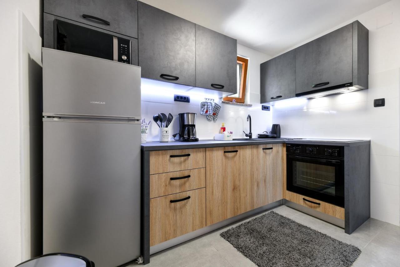 Holiday Home Škevini Dvori Starigrad Paklenica Dış mekan fotoğraf
