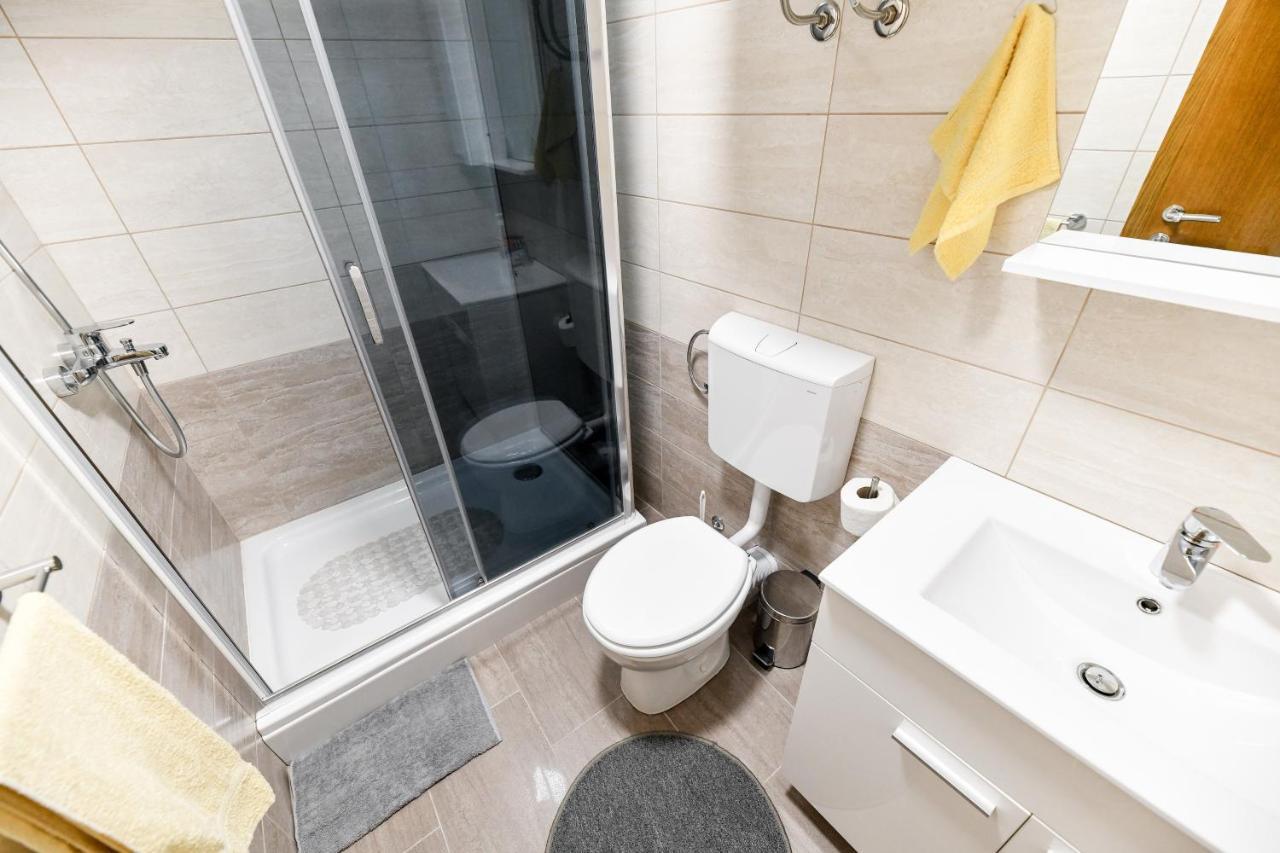 Holiday Home Škevini Dvori Starigrad Paklenica Dış mekan fotoğraf