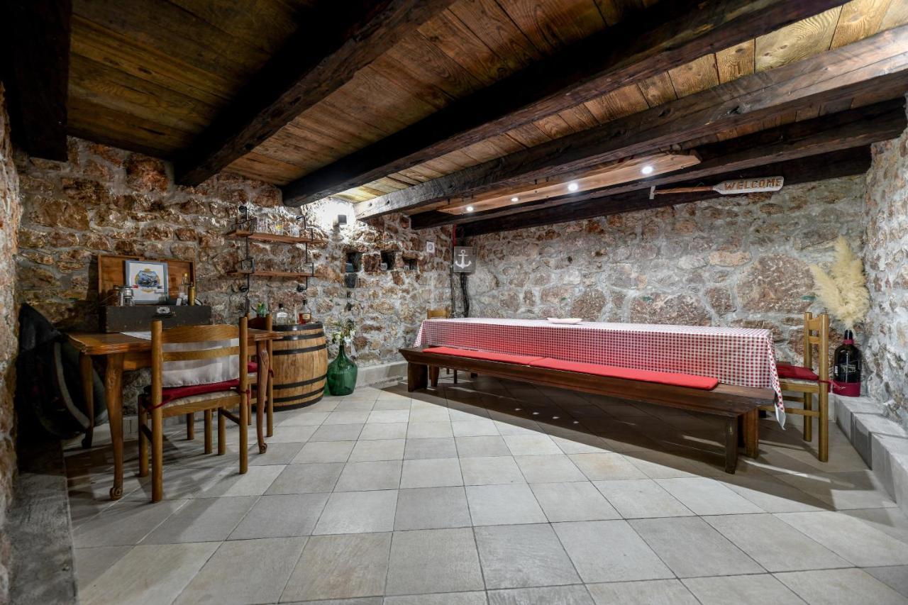 Holiday Home Škevini Dvori Starigrad Paklenica Dış mekan fotoğraf