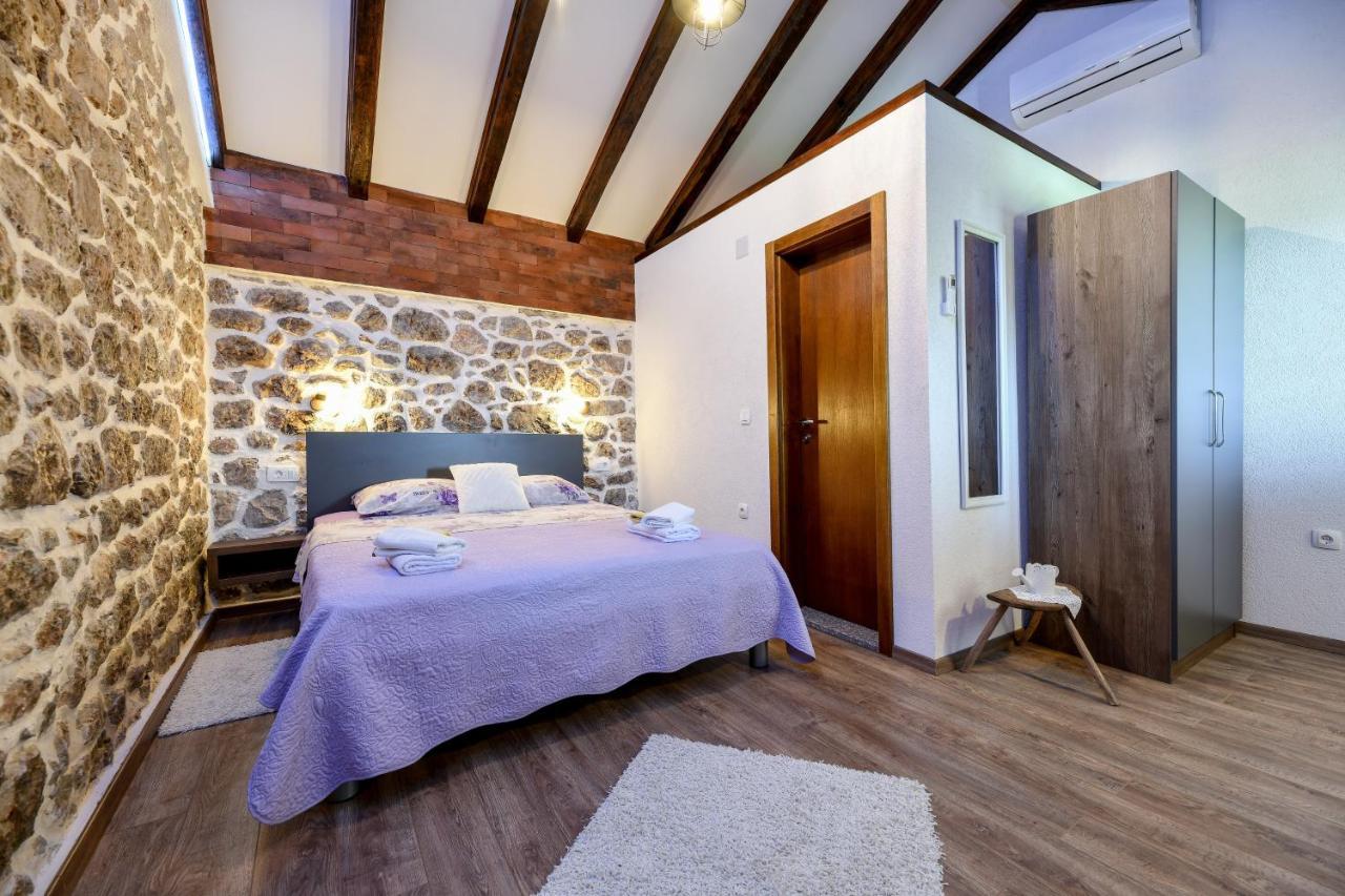 Holiday Home Škevini Dvori Starigrad Paklenica Dış mekan fotoğraf