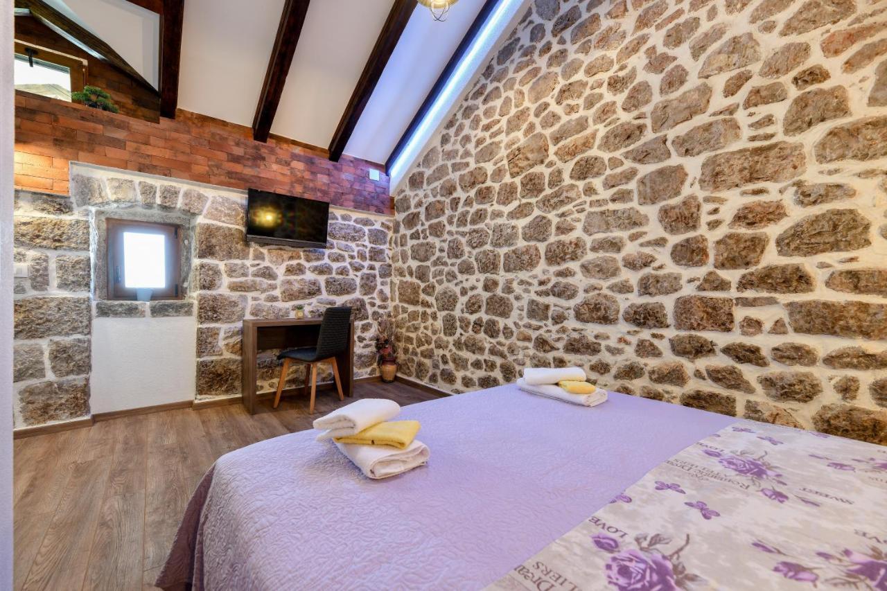 Holiday Home Škevini Dvori Starigrad Paklenica Dış mekan fotoğraf